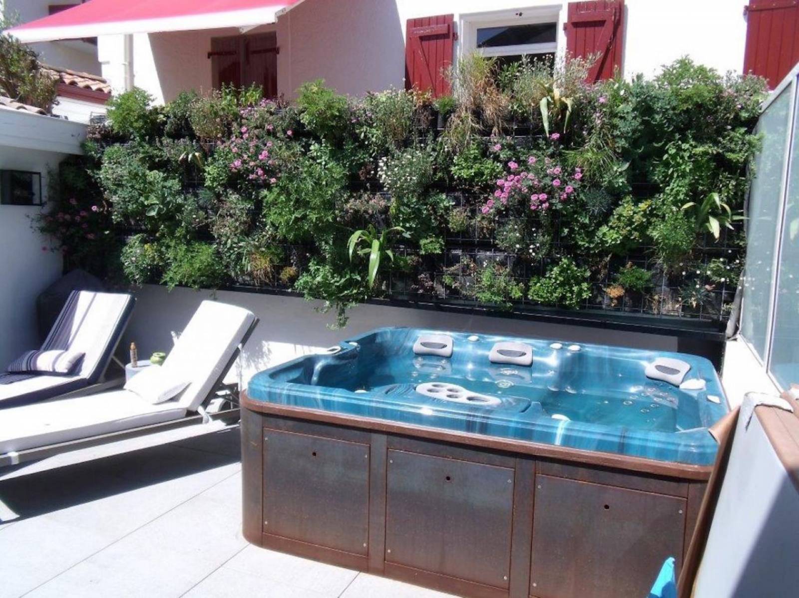 réalisation mur végétal andernos à 3 mois