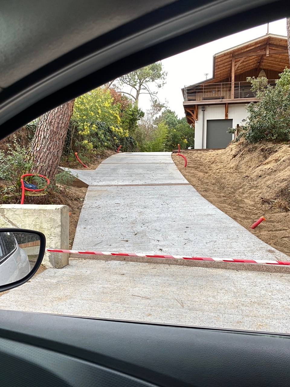 Amenagement d'une allée en béton désactivée sur le Bassin d'Arcachon