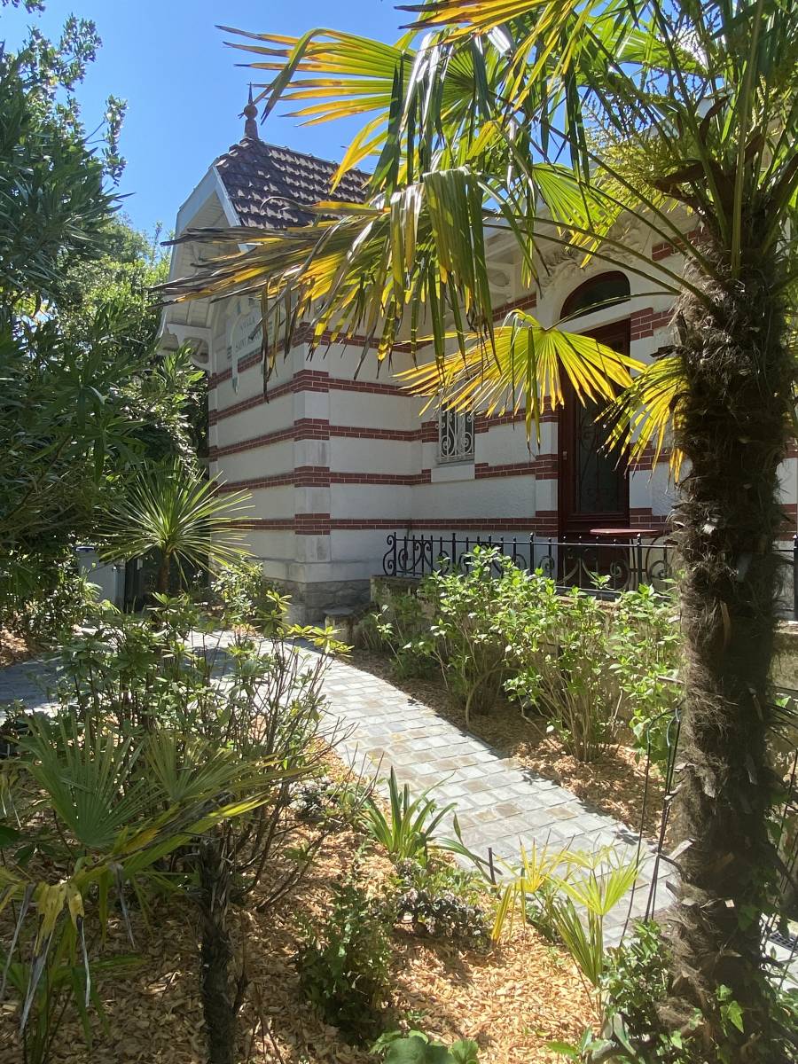 Réalisation d'une allée en pavés sur le Bassin d'Arcachon