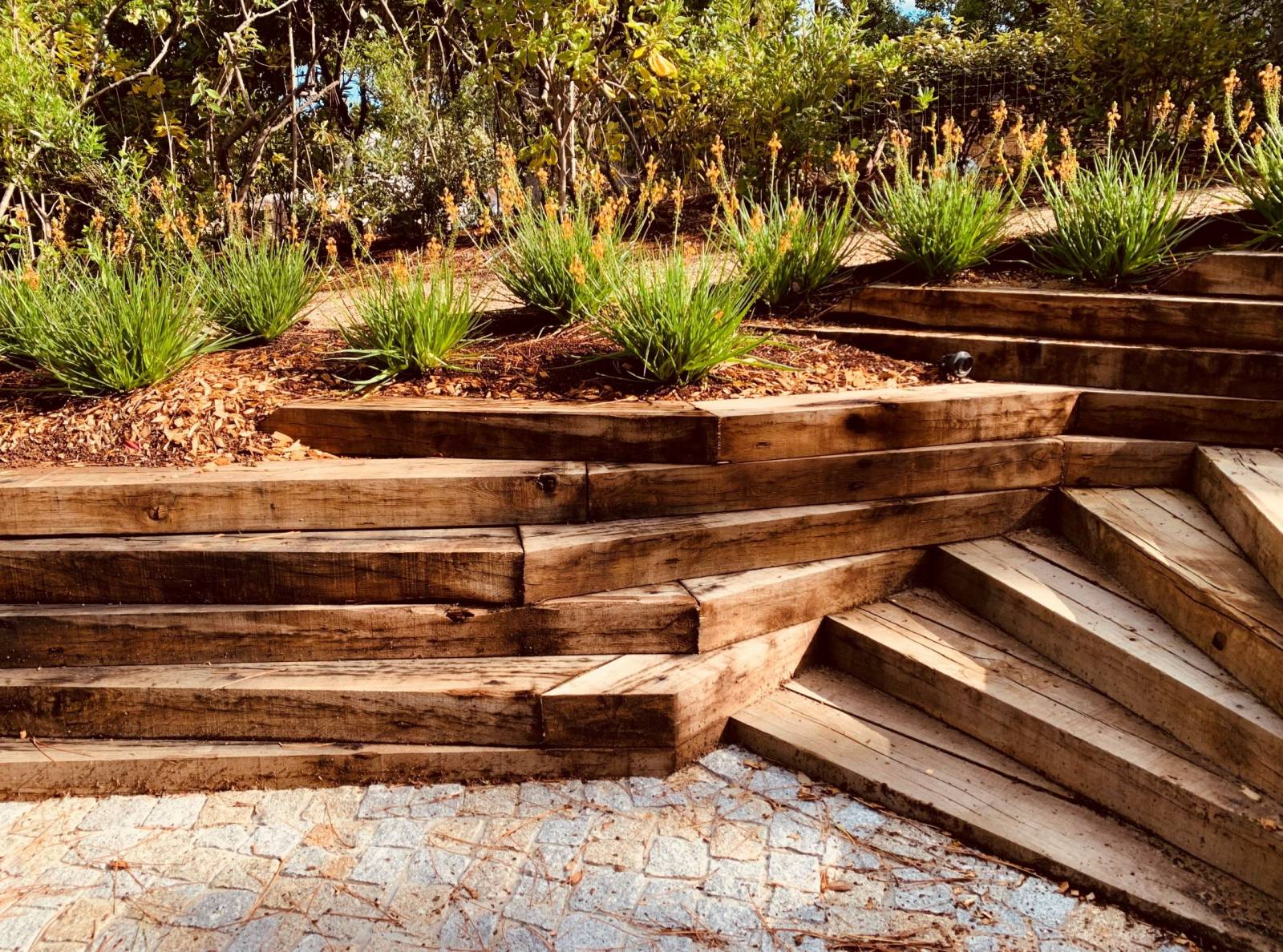 Murs de soutènement en traverses sur le Bassin d'Arcachon