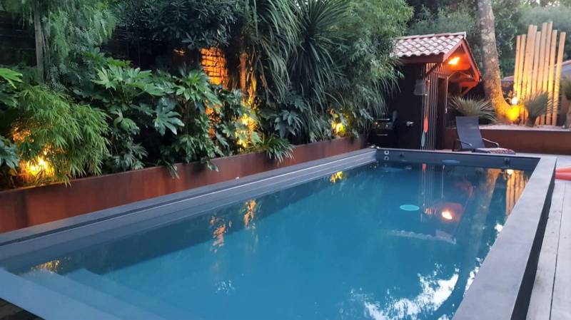 Aménager le tour d'une piscine sur le Bassin d'Arcachon