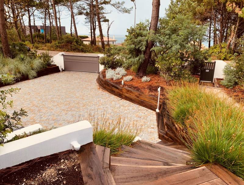 Murs de soutènement en traverses bois à Pyla sur Mer