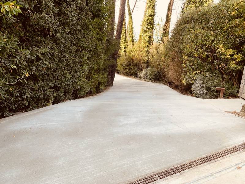 Allées et terrasse en béton lavé sur le Bassin d'Arcachon