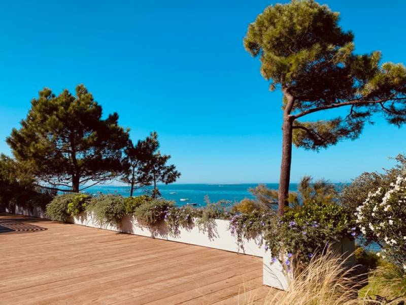 Réalisation de terrasse en composite à Pyla sur Mer sur le Bassin d'Arcachon