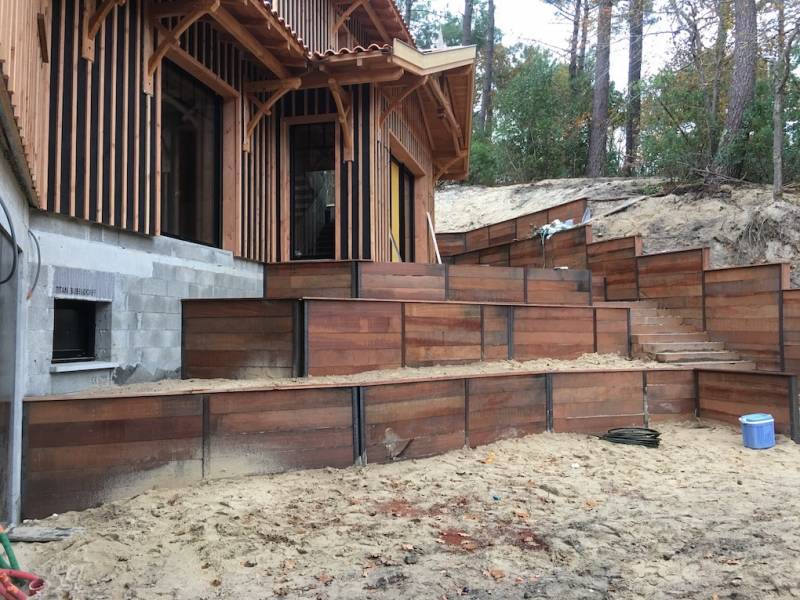 En cours de réalisation de murs de soutènement sur le Bassin d'Arcachon