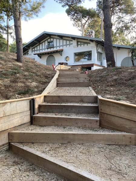 Création de mur de soutènement en bois et retenue de sable sur Bassin d'Arcachon et le Cap Ferret